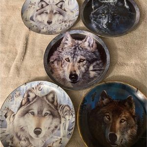 Bradford Exchange set of 5 Wolf Plates
